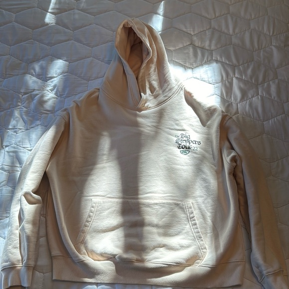 Got this at the concert in Milwaukee but it doesn’t fit me anymore :/ - Picture 1 of 3